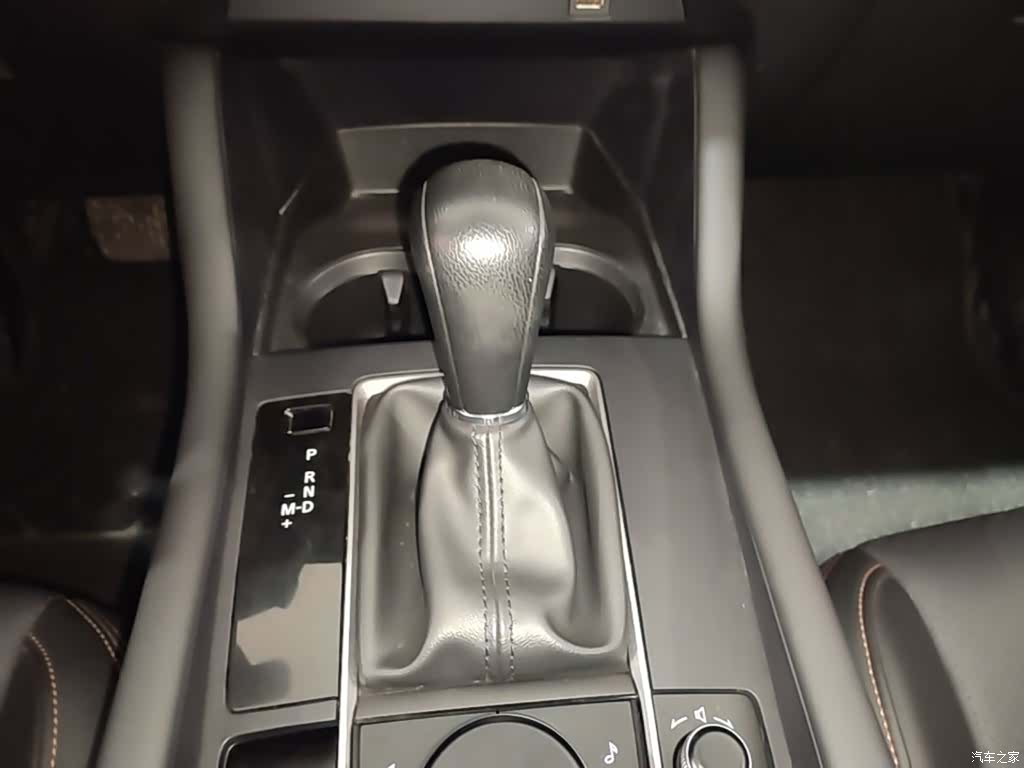 Mazda Mazda3, 2022 14
