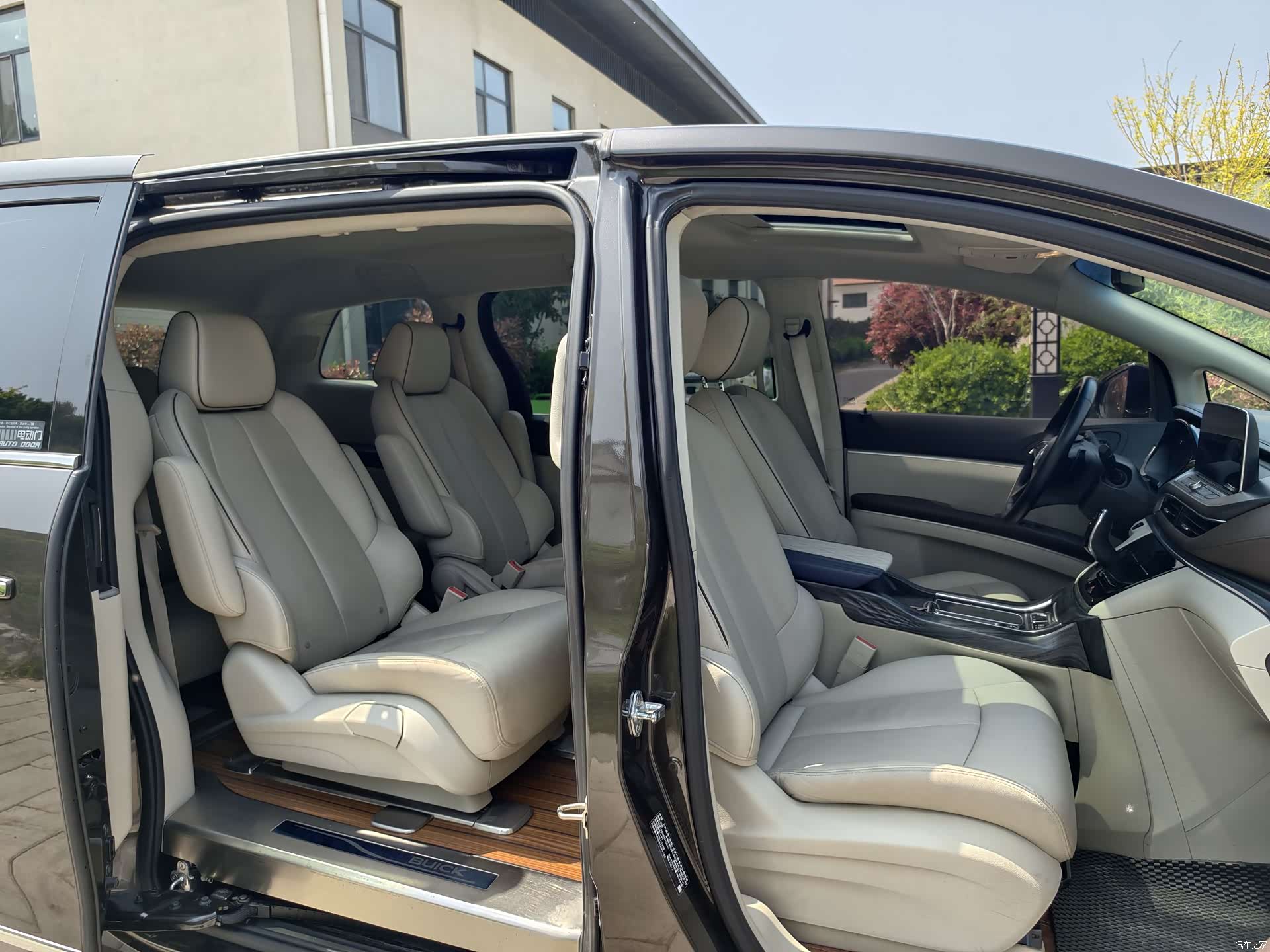 Buick GL8, 2020 8