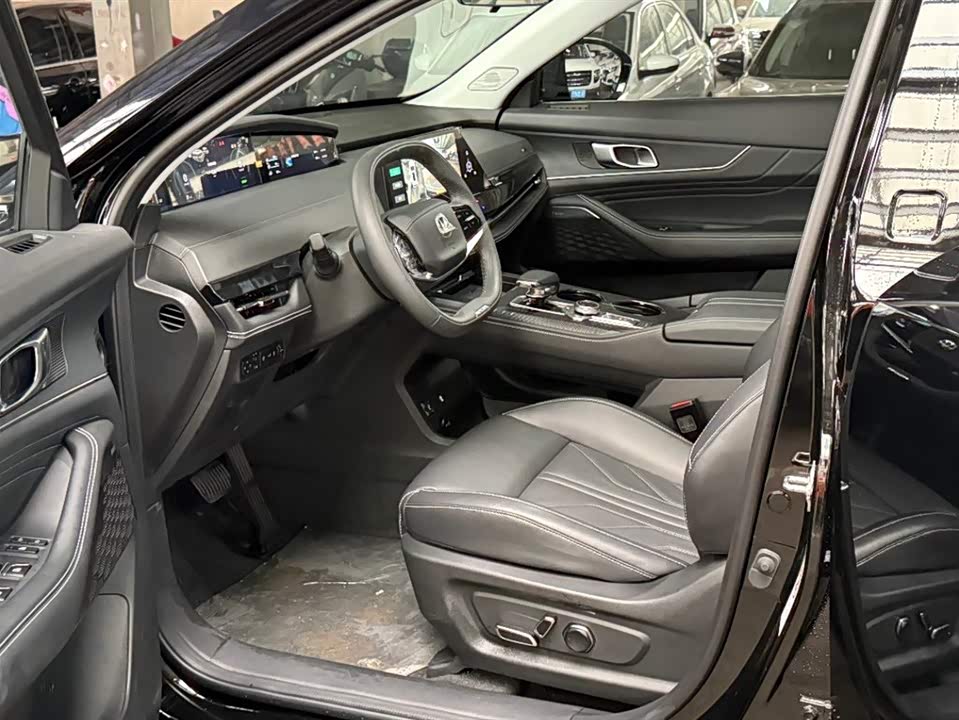 Changan UNI-K Smart iDD