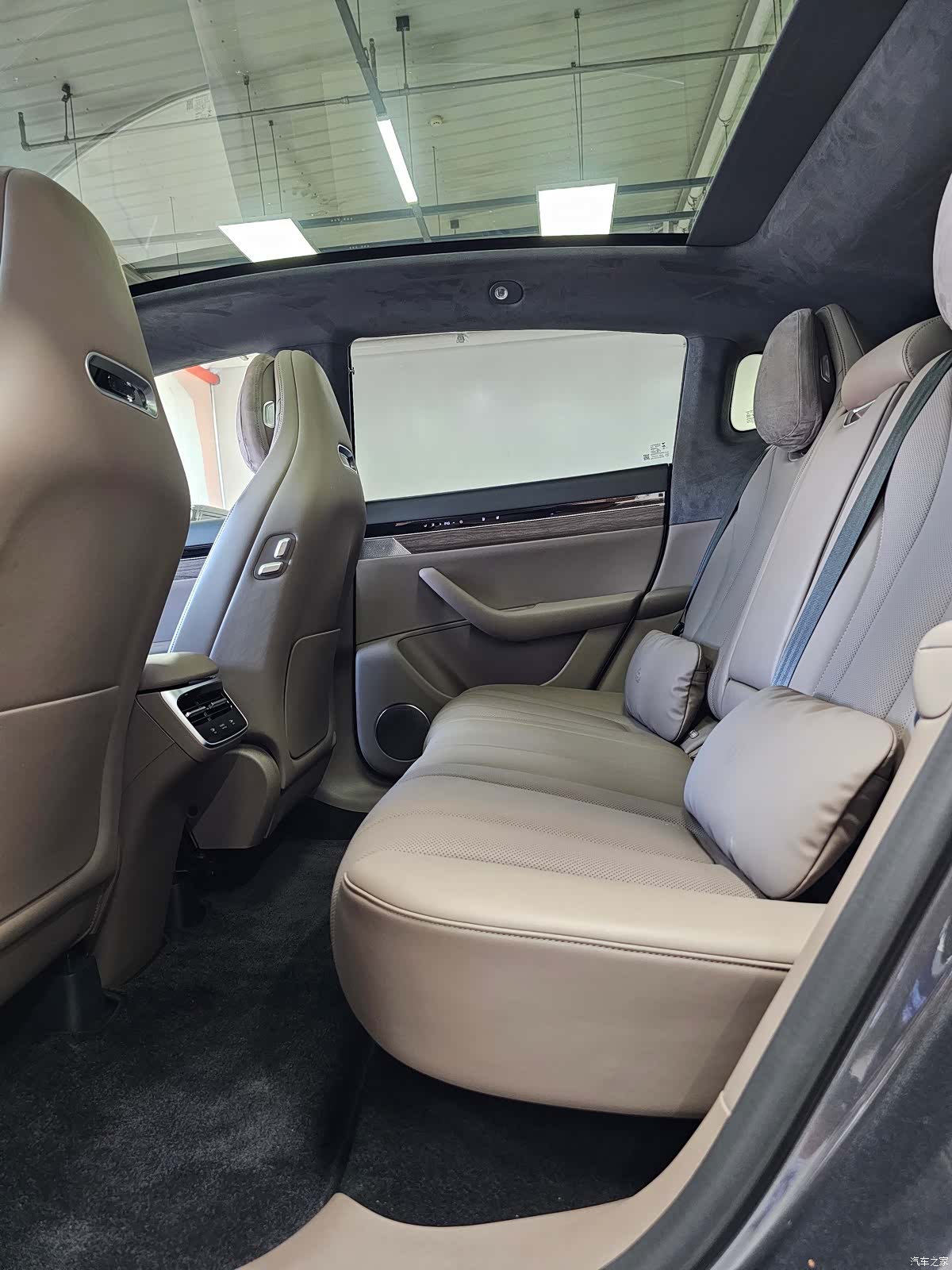 Luxeed R7, 2025 14