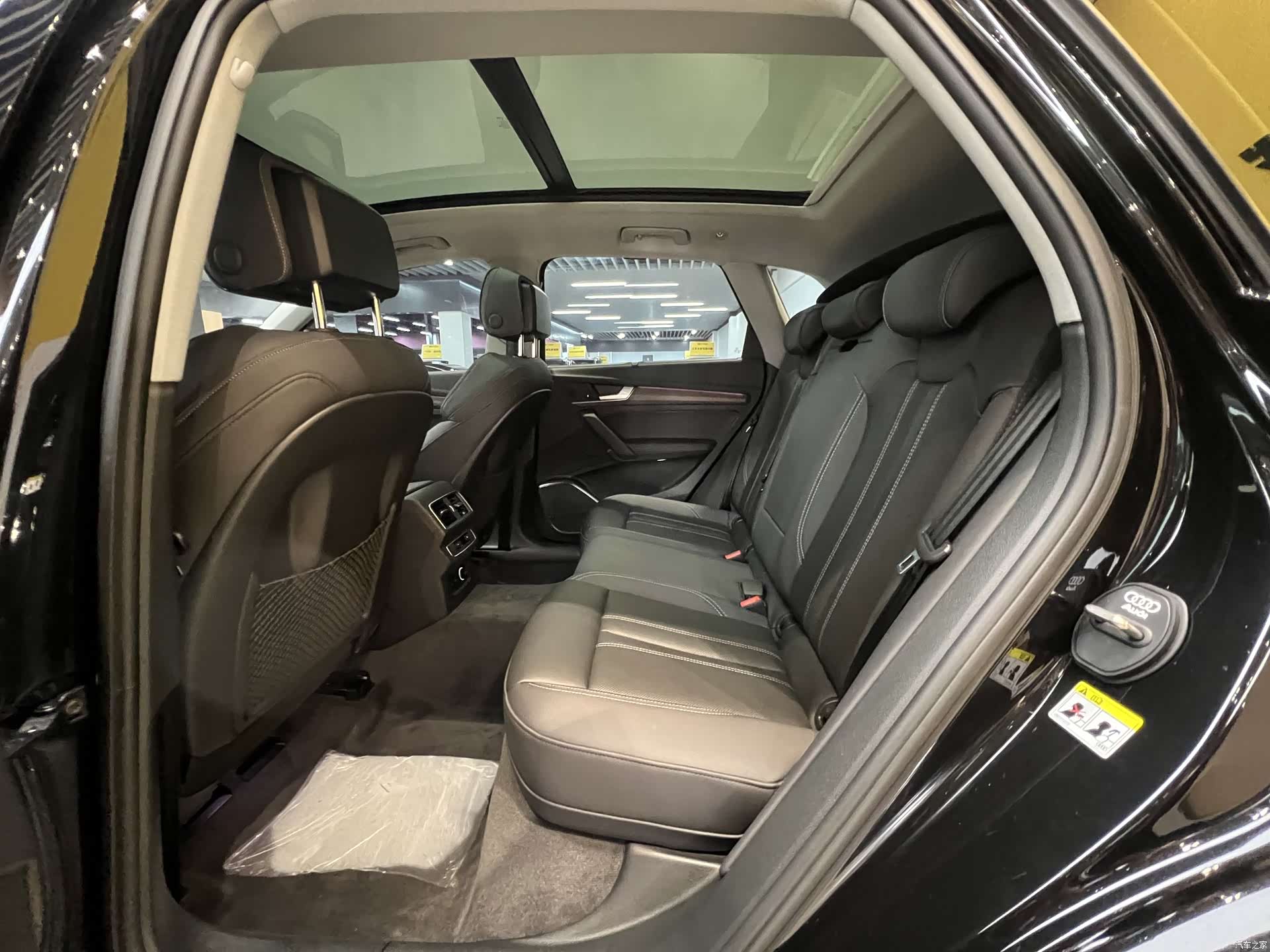 Audi Q5L, 2022 10