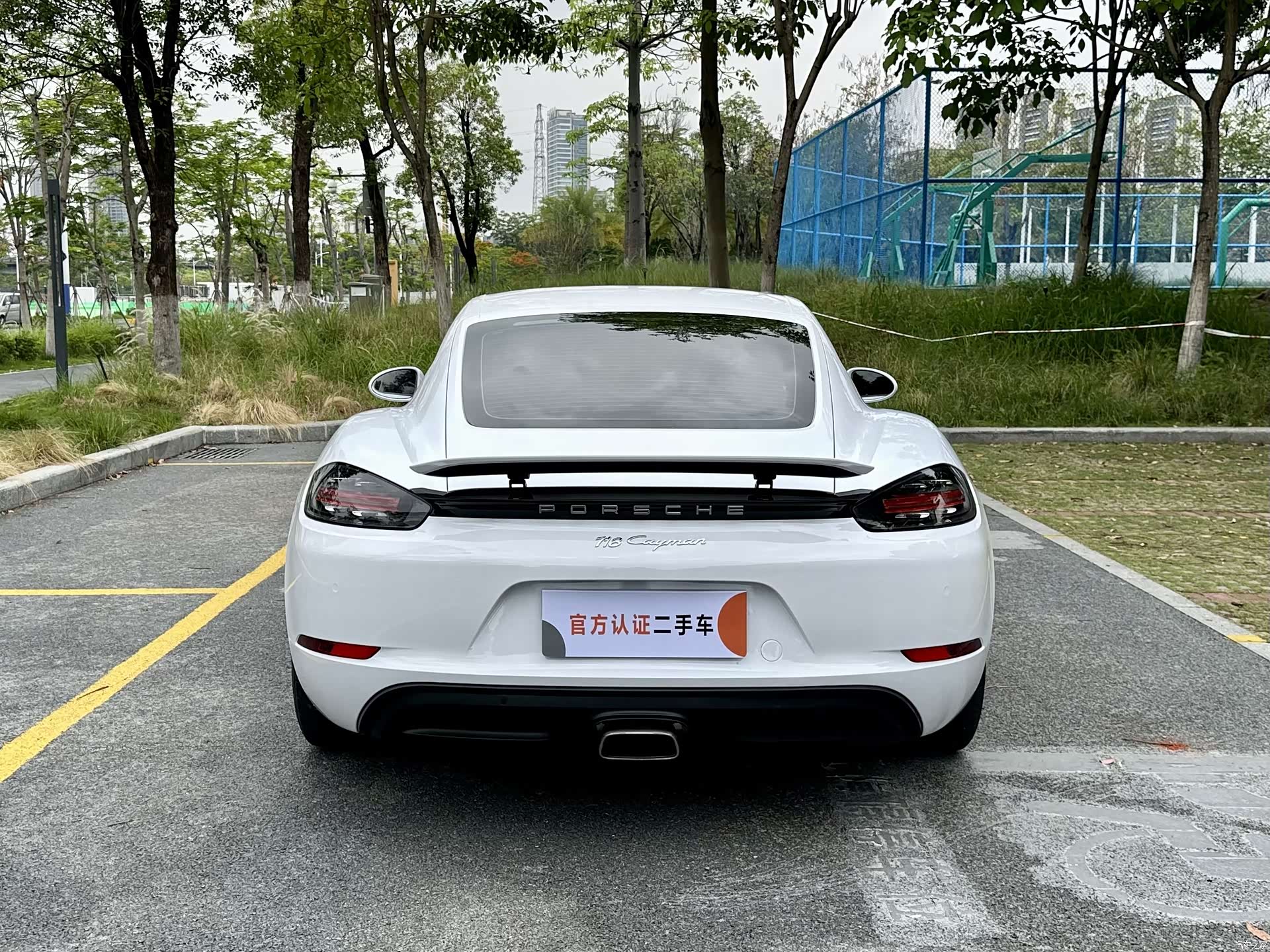 Porsche Cayman, 2017 все фото