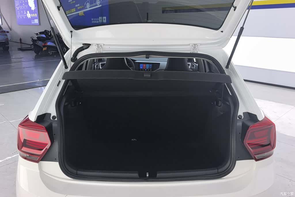 Volkswagen Polo, 2020 4