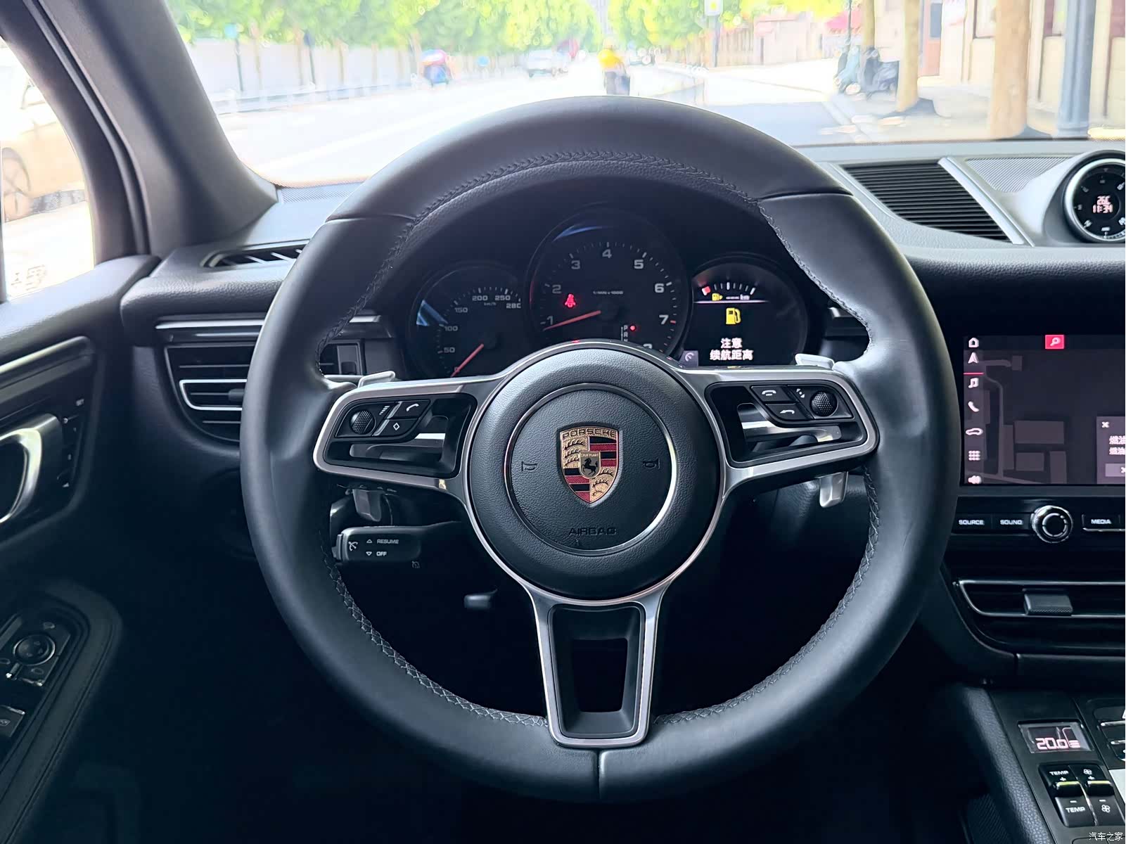 Porsche Macan, 2022 14
