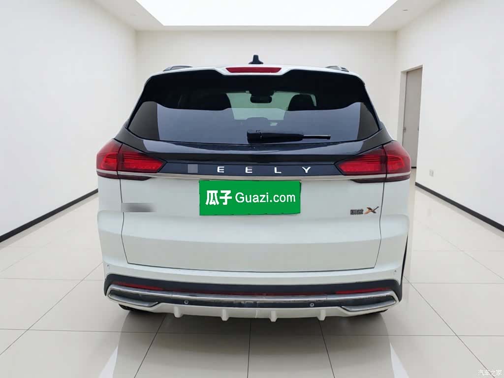 Geely Boyue, 2022 все фото