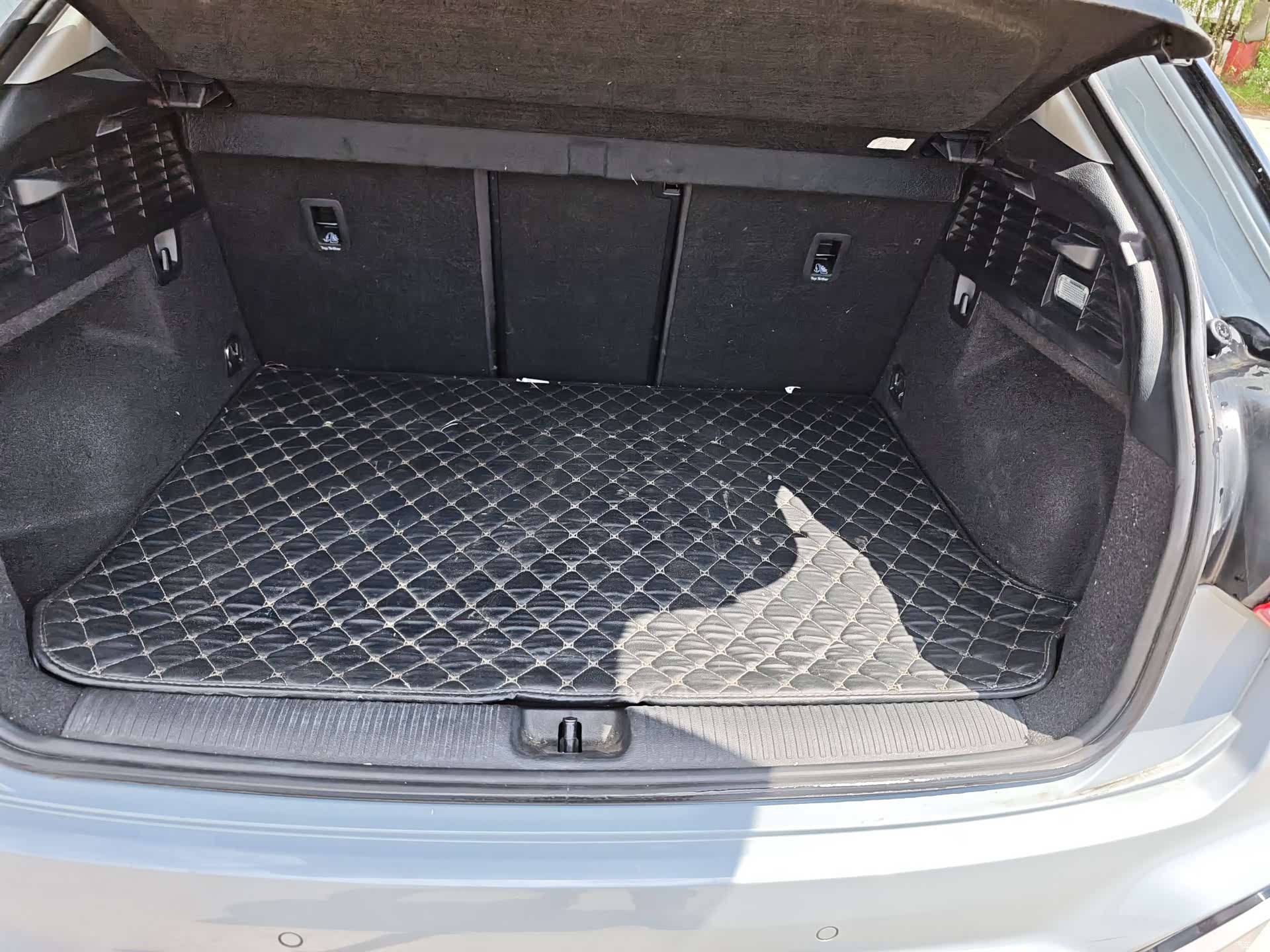 Audi Q2L, 2023 17
