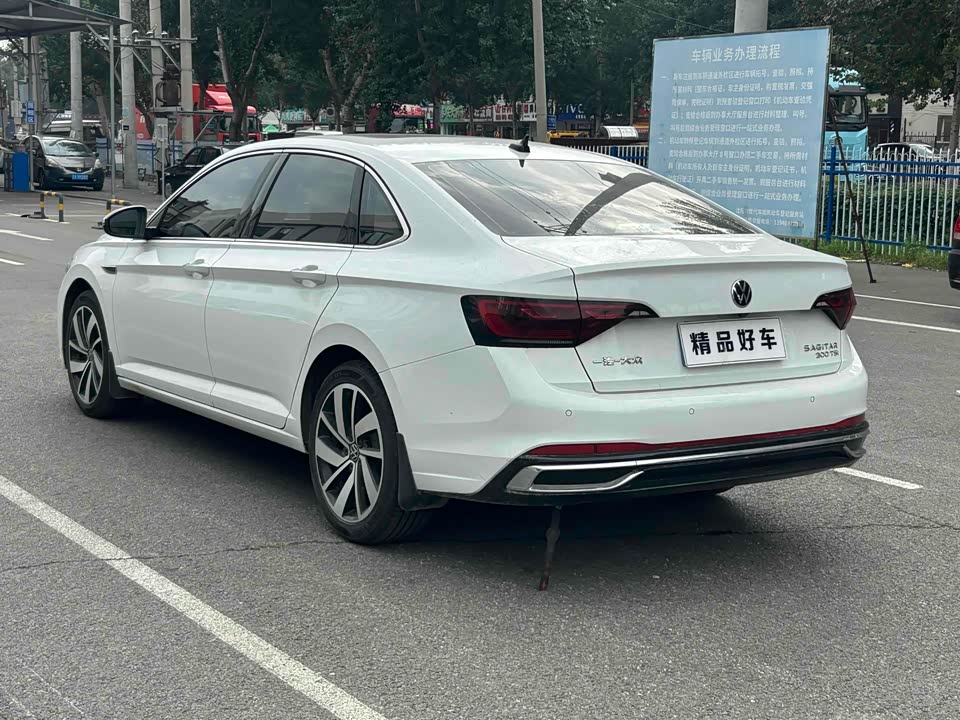 Volkswagen Sagitar