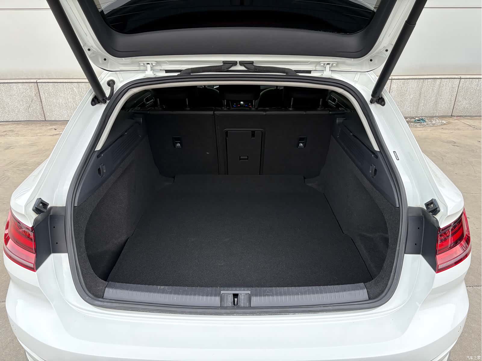 Volkswagen CC, 2021 16