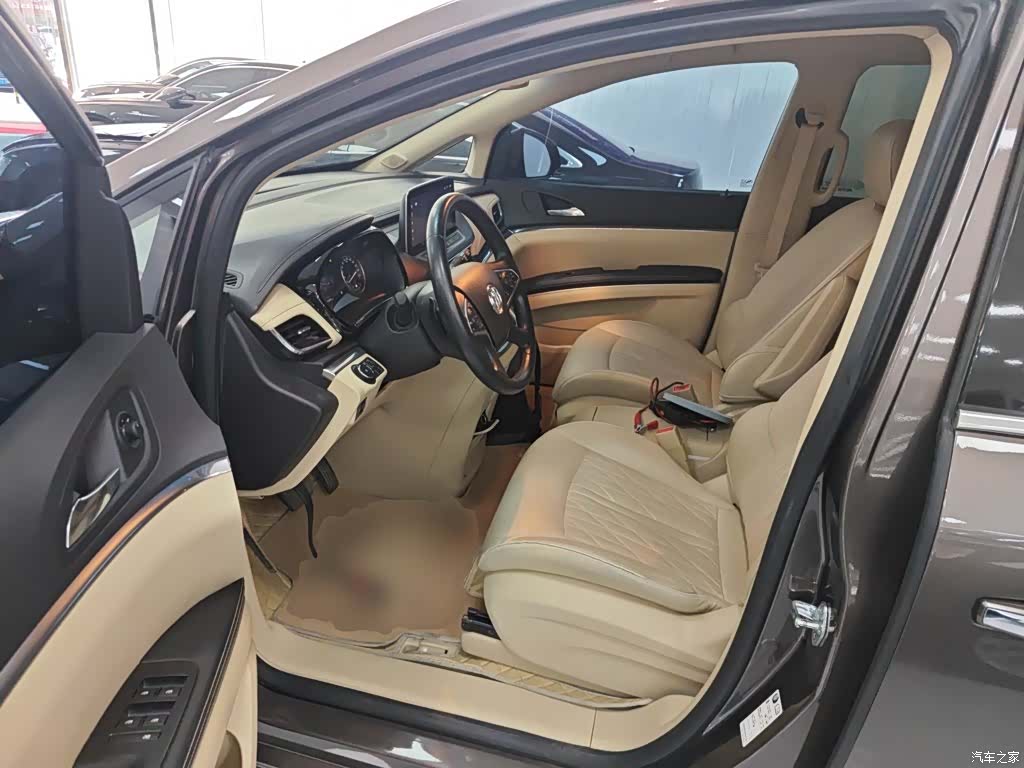 Buick GL8, 2023 12