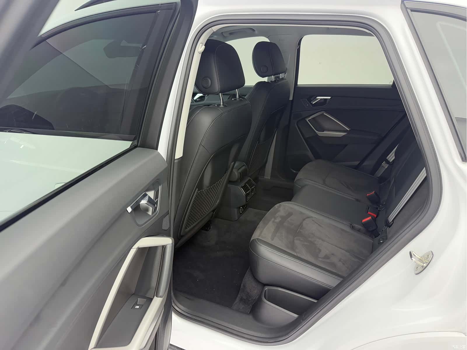Audi Q3, 2022 12