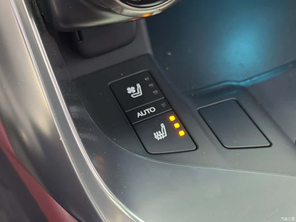 Lexus LX, 2023 16