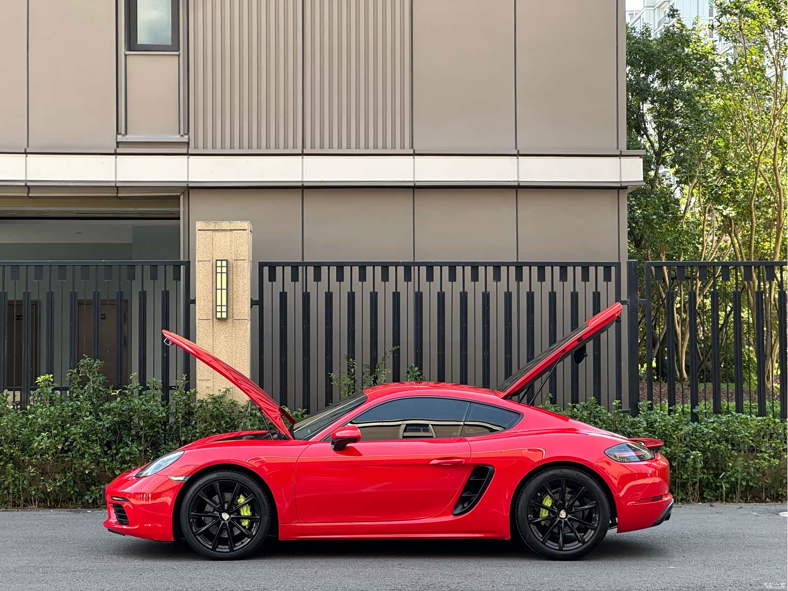 Porsche Cayman, 2017 15