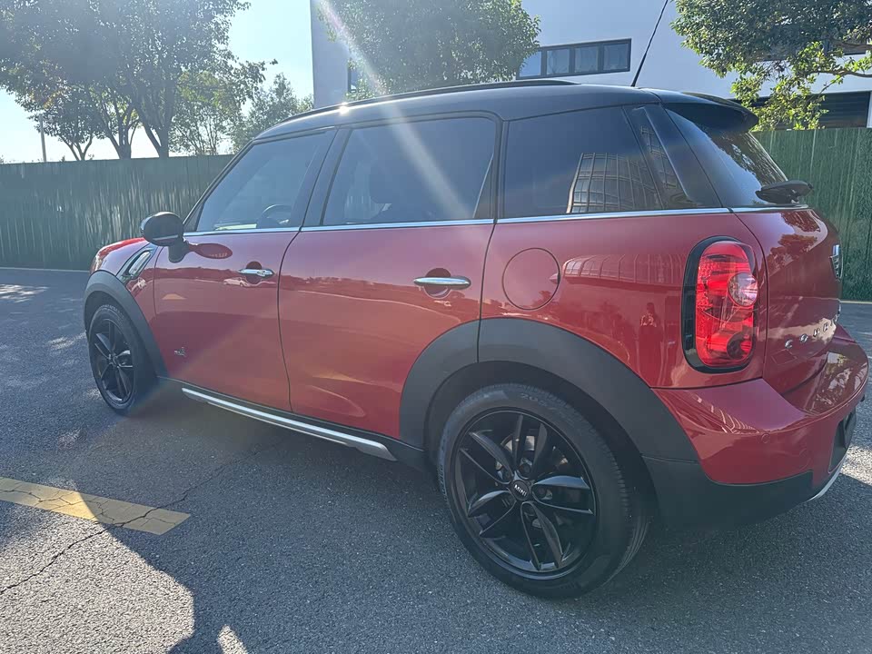 MINI COUNTRYMAN