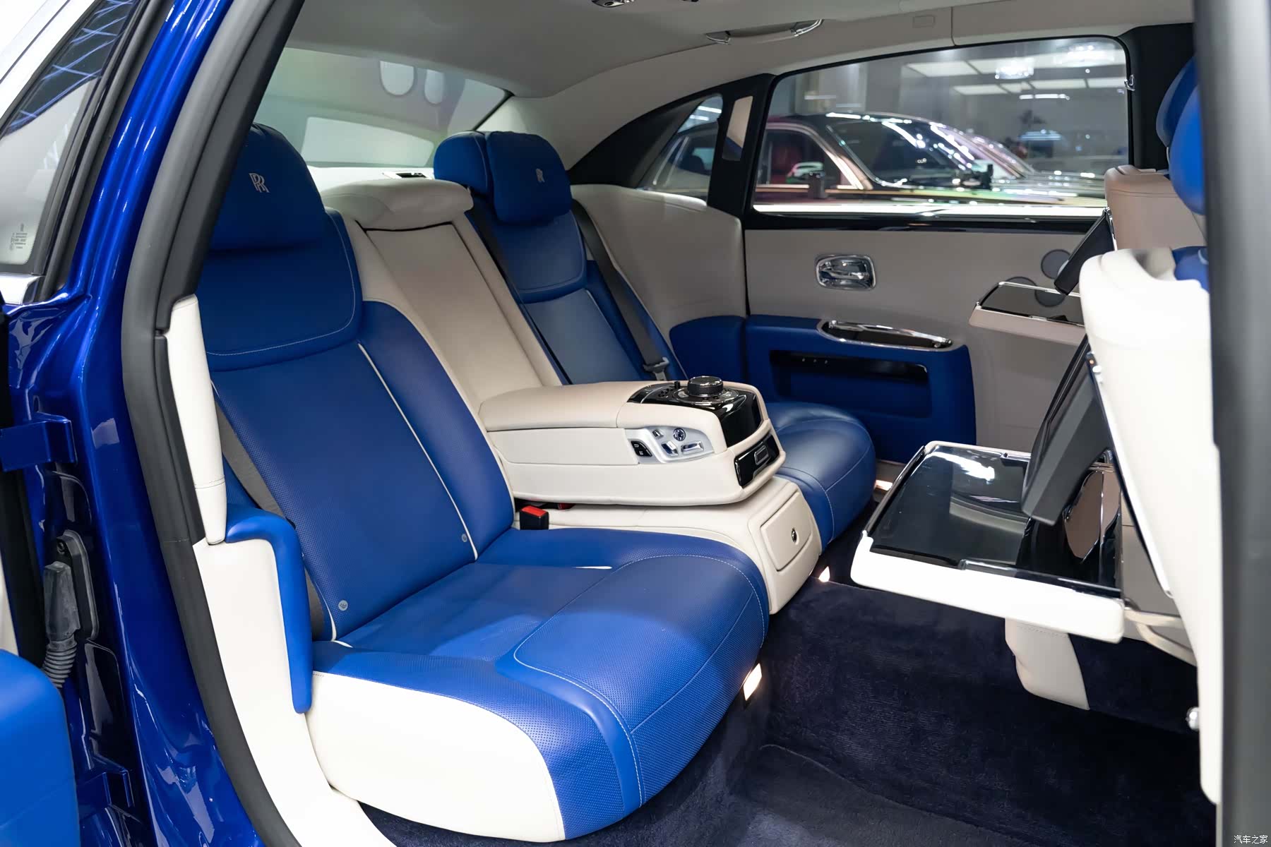 Rolls-Royce Ghost, 2018 9