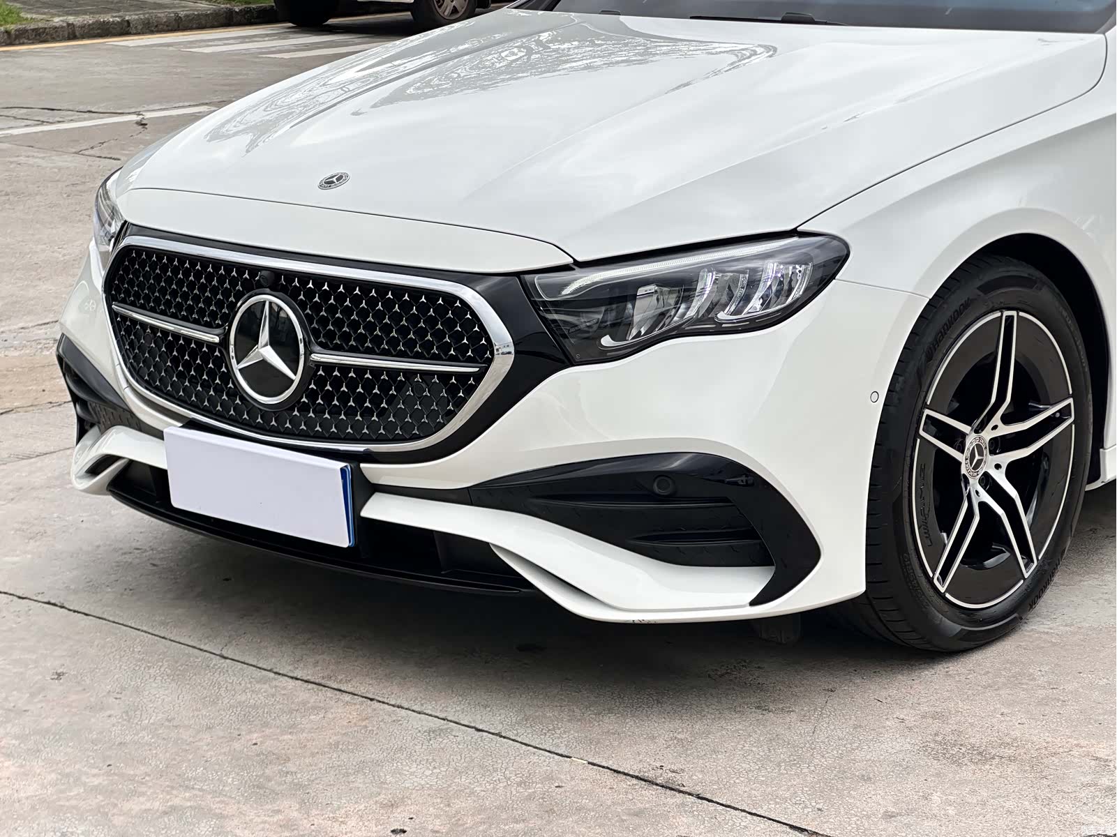 Mercedes-Benz E-Class, 2024 7