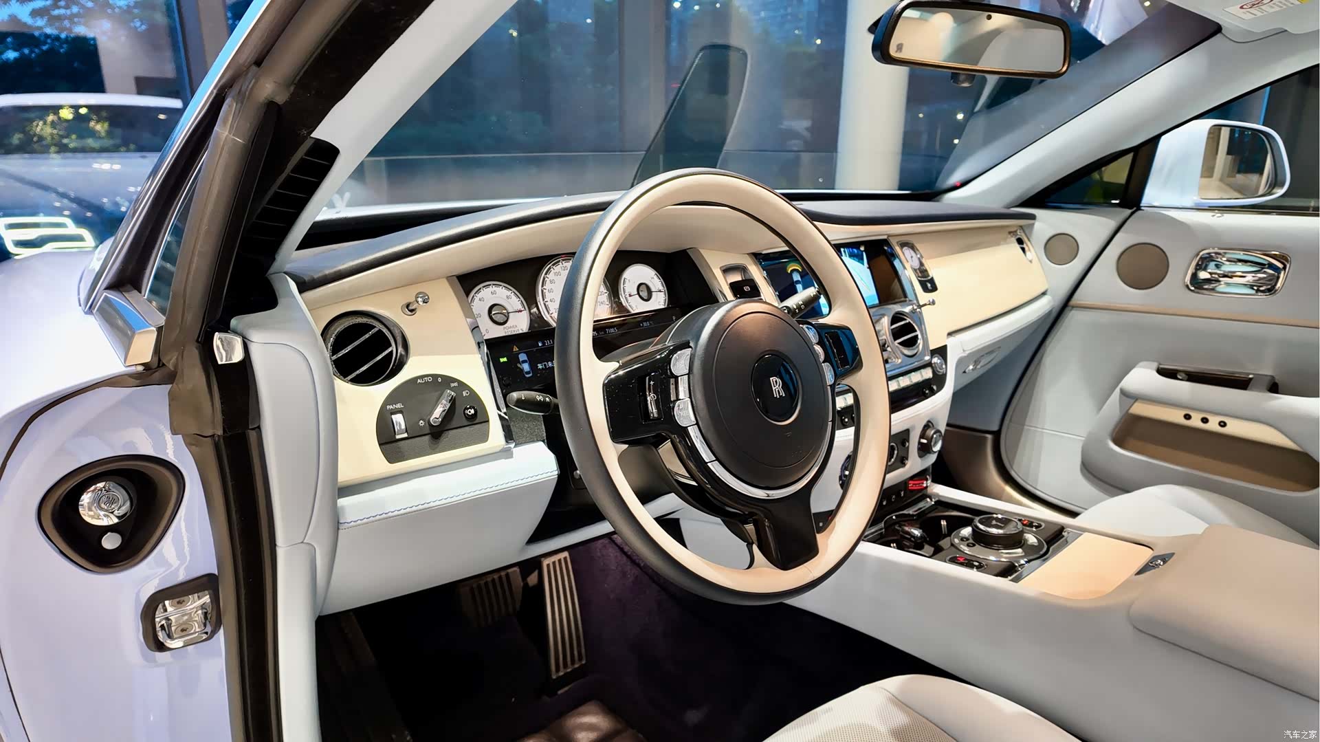 Rolls-Royce Wraith, 2021 11