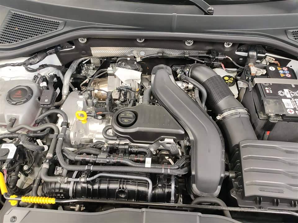 Volkswagen T-ROC exploring Songs