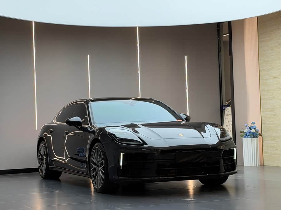 Porsche Panamera 2025, фото 3