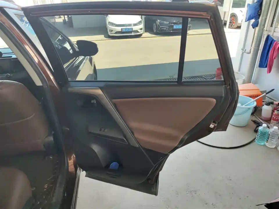 Toyota RAV4 Rongfang