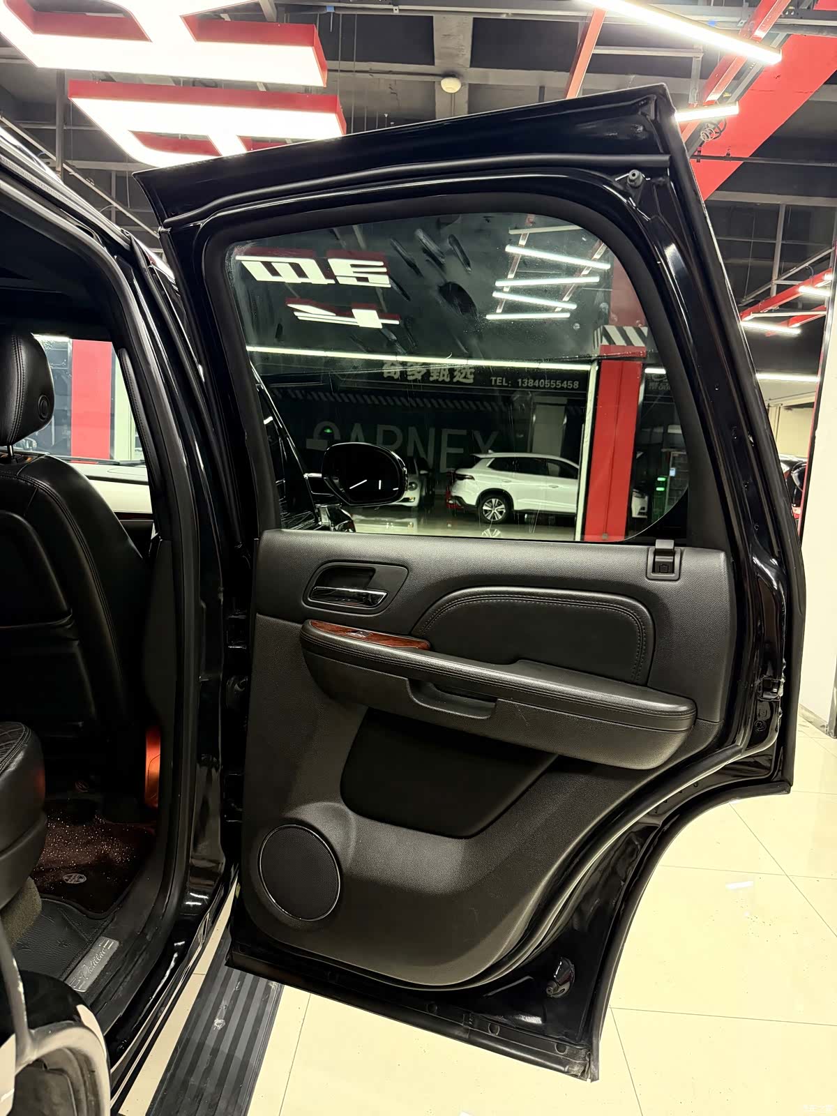 Cadillac Escalade, 2008 19