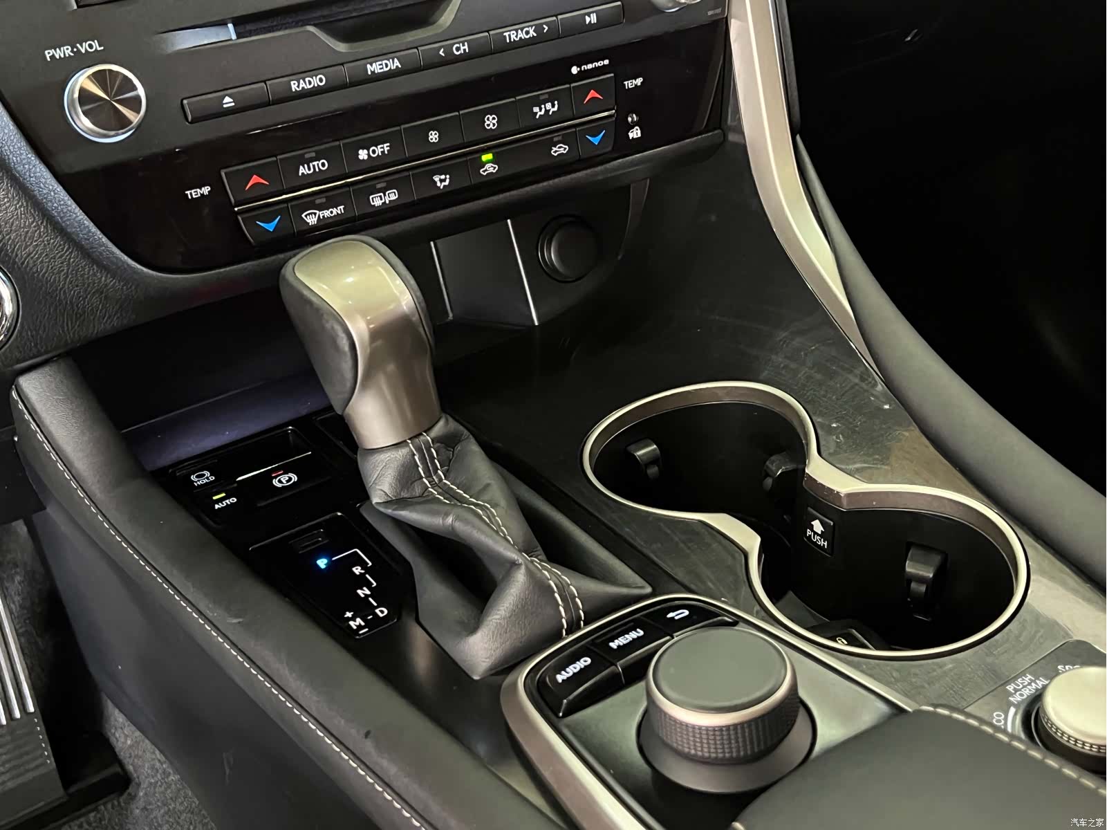 Lexus RX, 2018 12