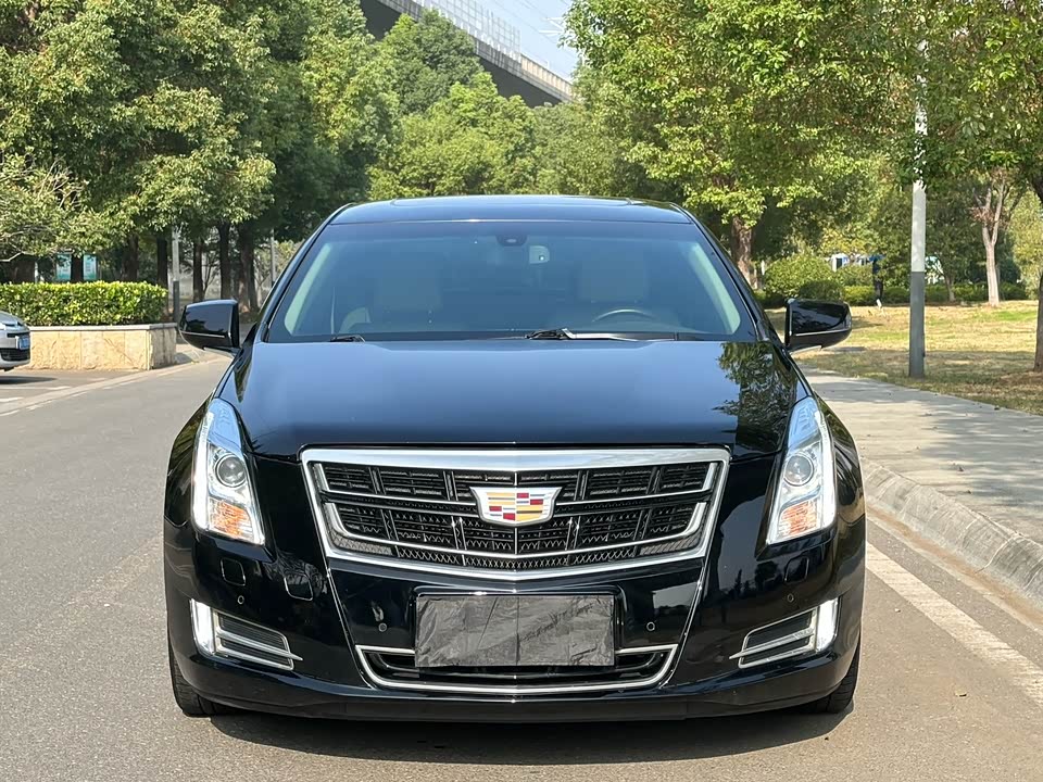 Cadillac XTS
