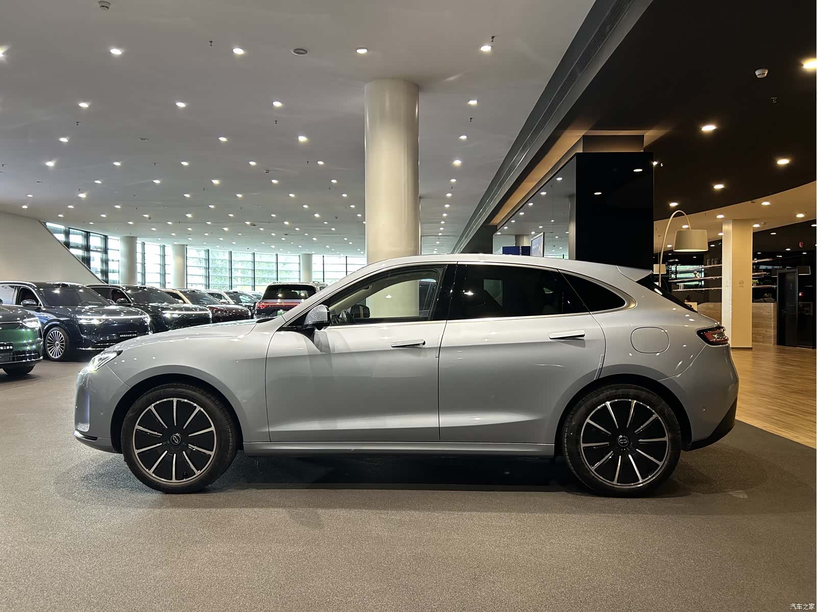 AITO M5, 2022 4