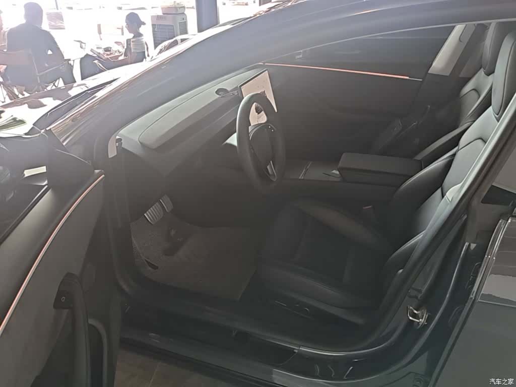 Tesla Model 3, 2024 16
