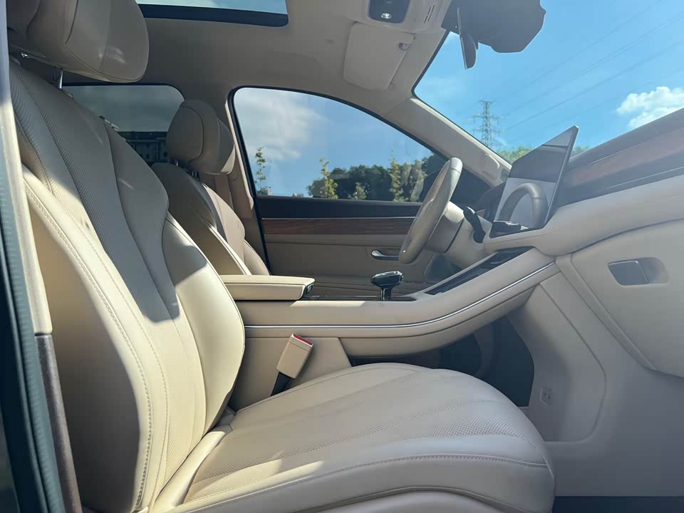 AITO Ask the world M7