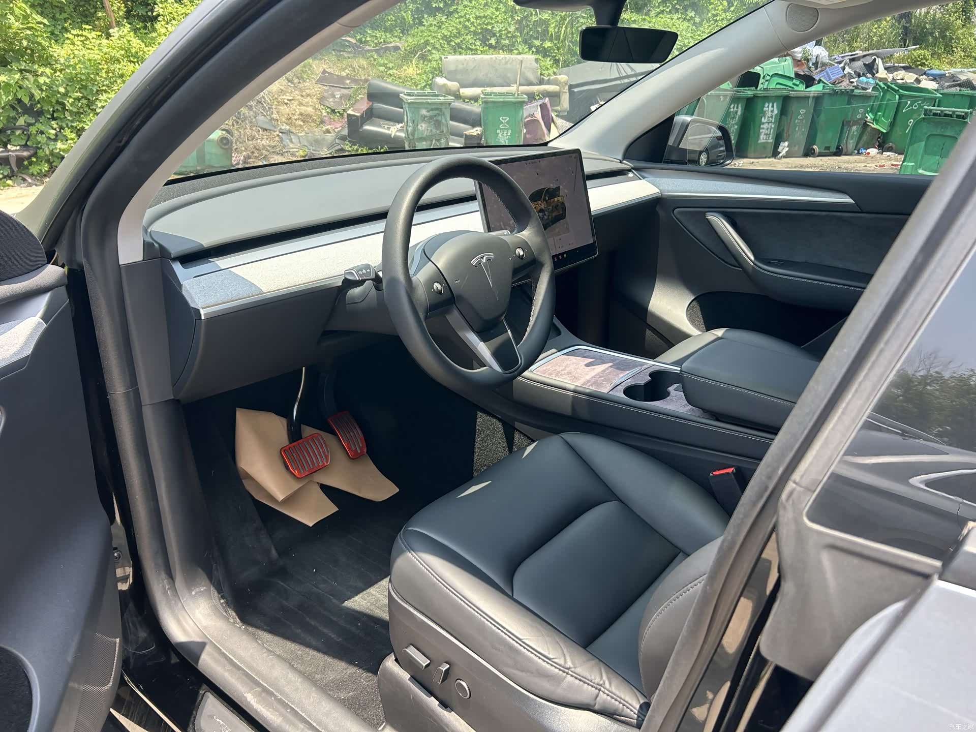 Tesla Model Y, 2024 8