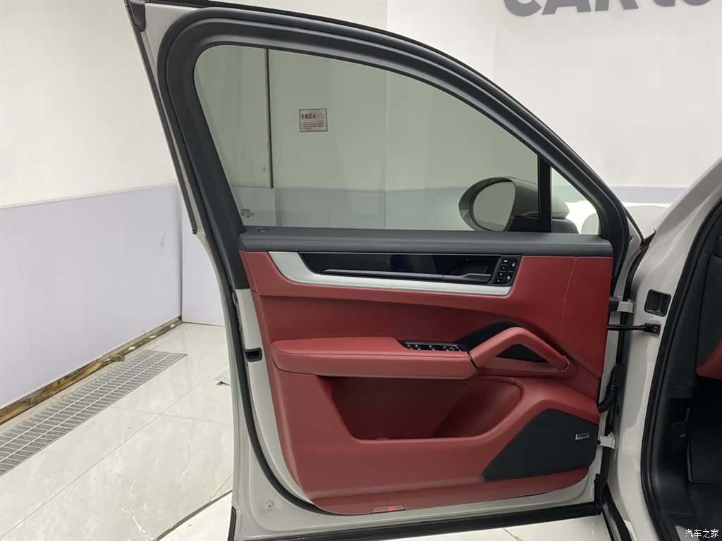 Porsche Cayenne, 2025 16