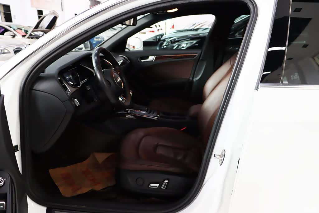 Audi A4L, 2015 4