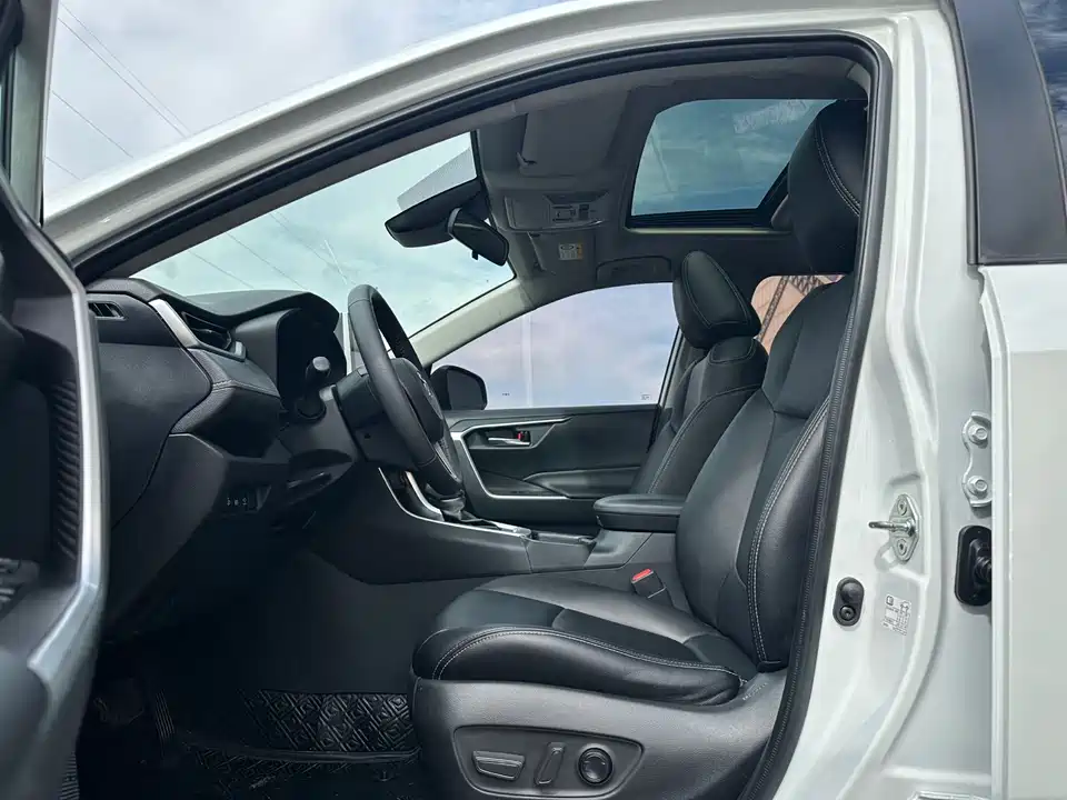Toyota RAV4 Rongfang