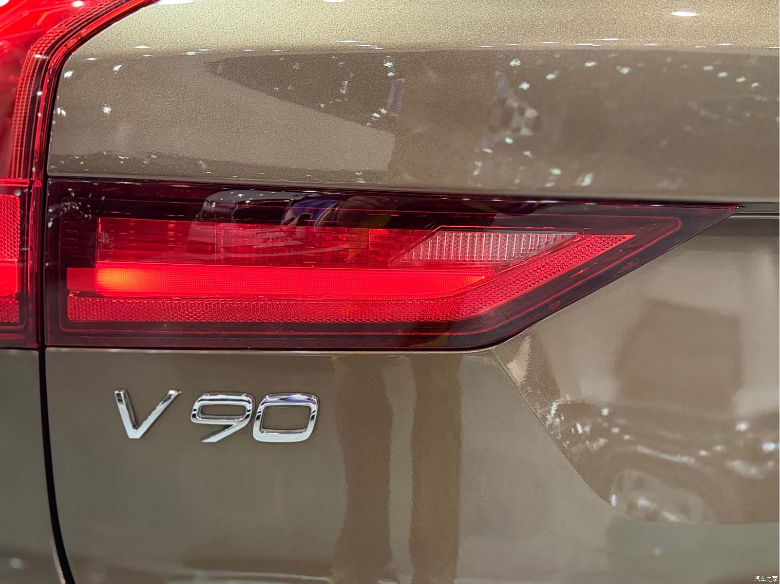 Volvo V90, 2018 14