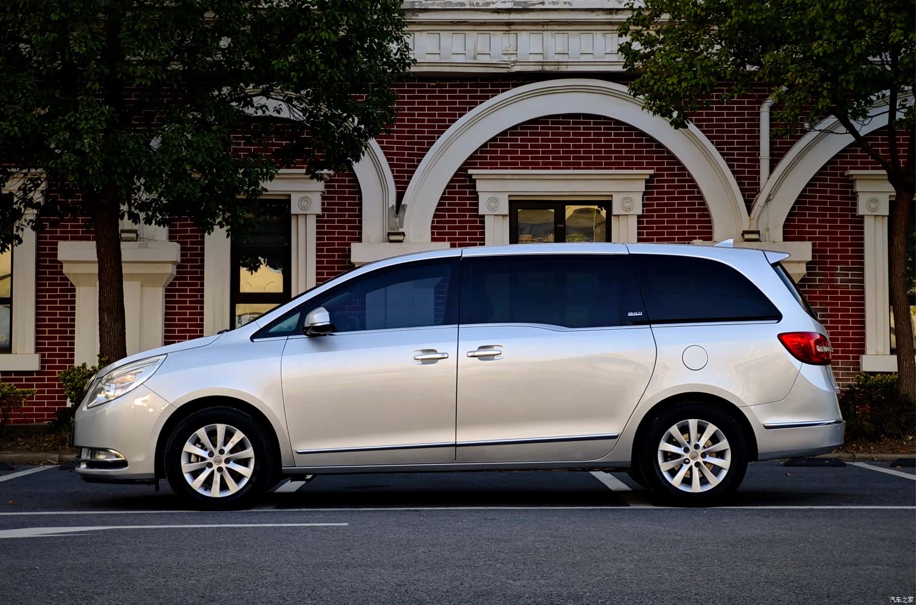 Buick GL8, 2014 7