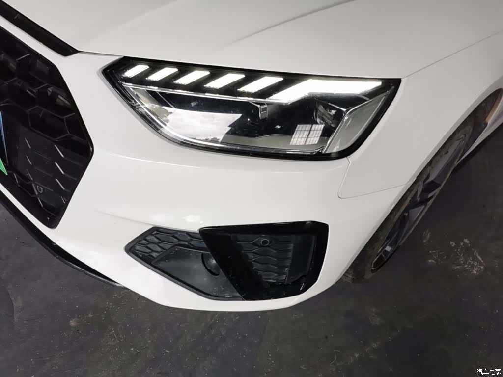 Audi A4L, 2022 24