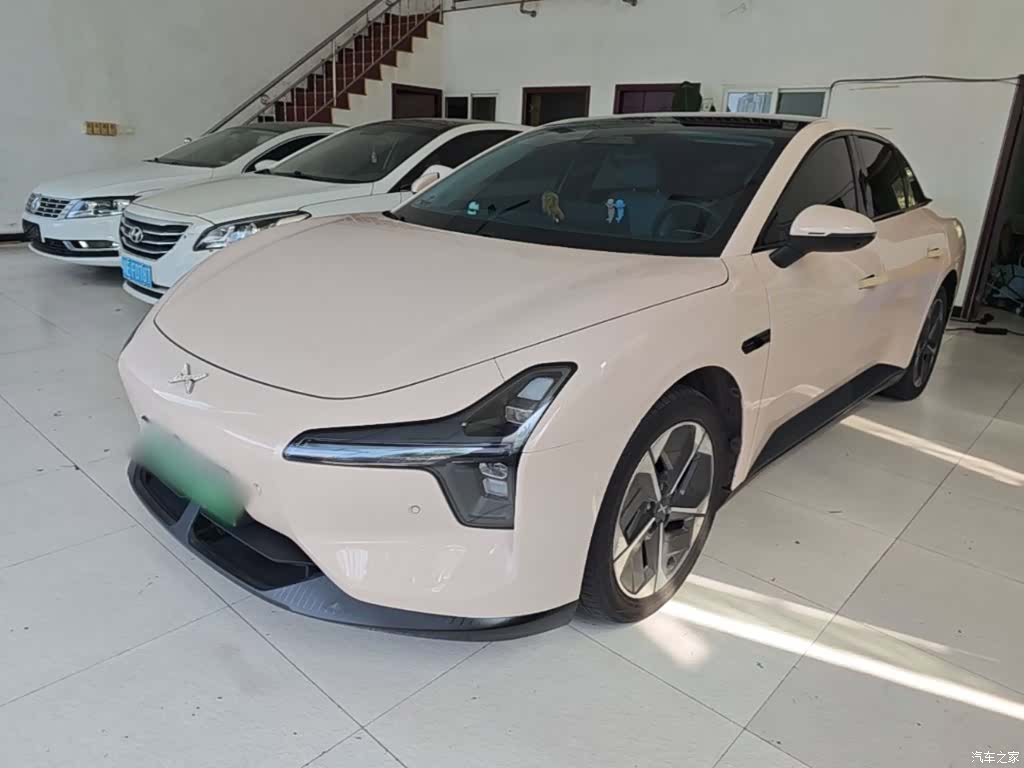 Xpeng Mona M03, 2024 1