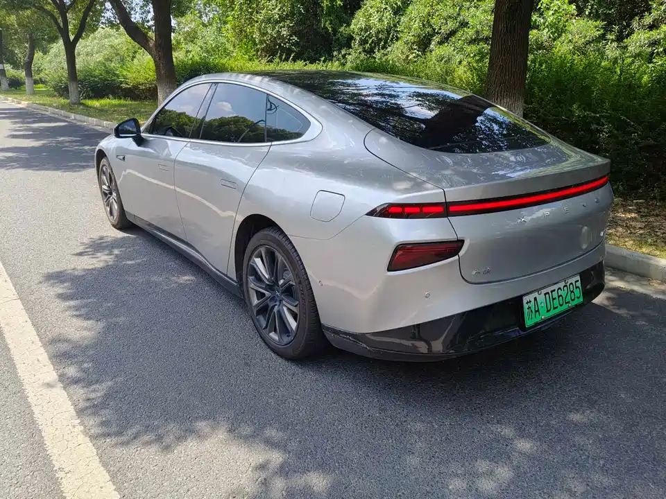 XPENG P7