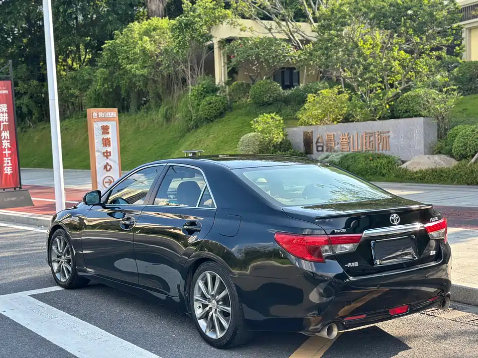 Toyota Reiz Toyota Reiz
