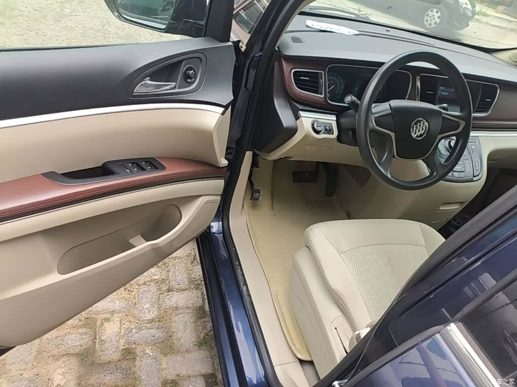 Buick GL8, 2016 16