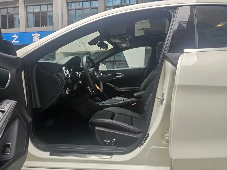 Mercedes-Benz CLA