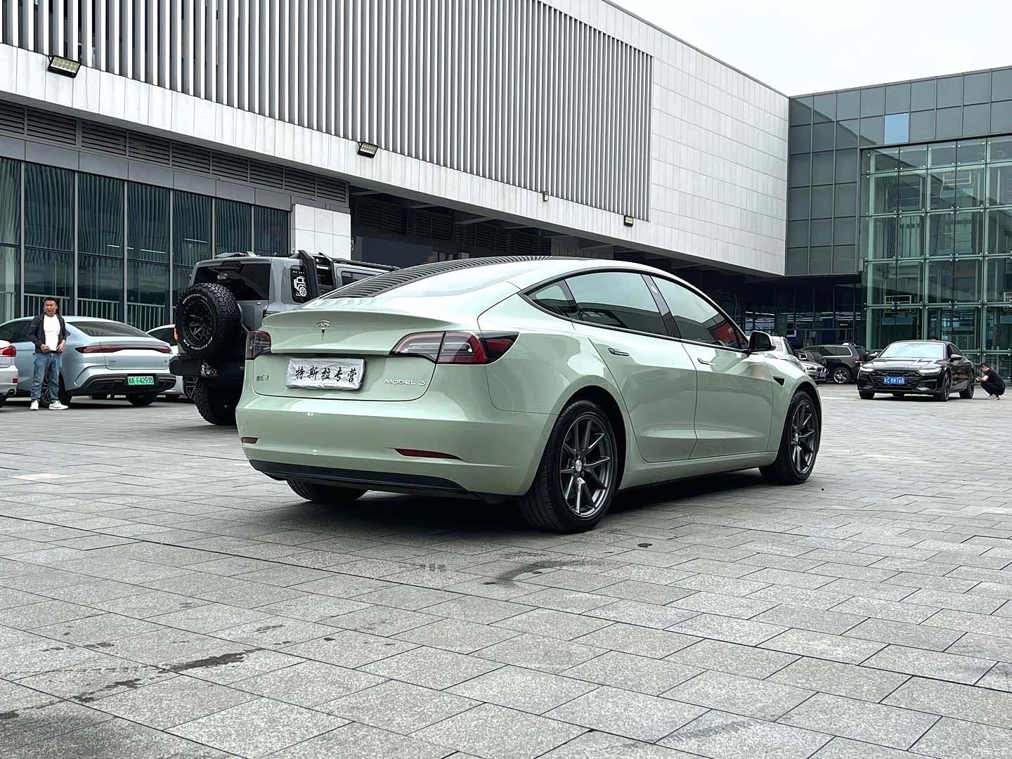Tesla Model 3, 2021 13
