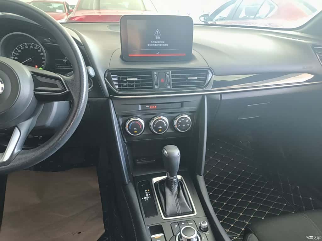 Mazda CX-4, 2020 13