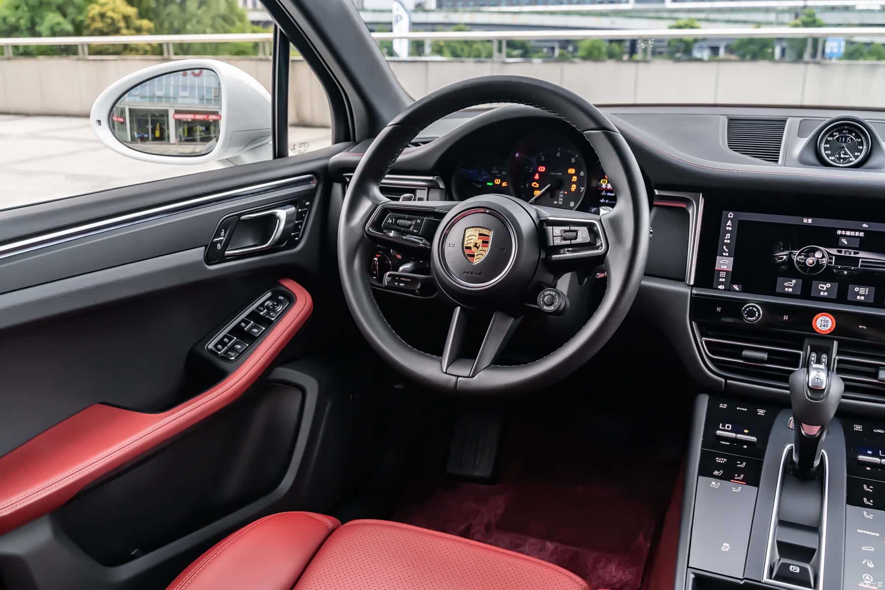 Porsche Macan, 2023 21