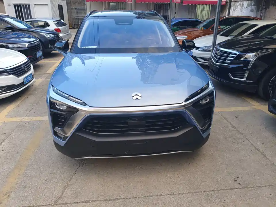NIO ES8