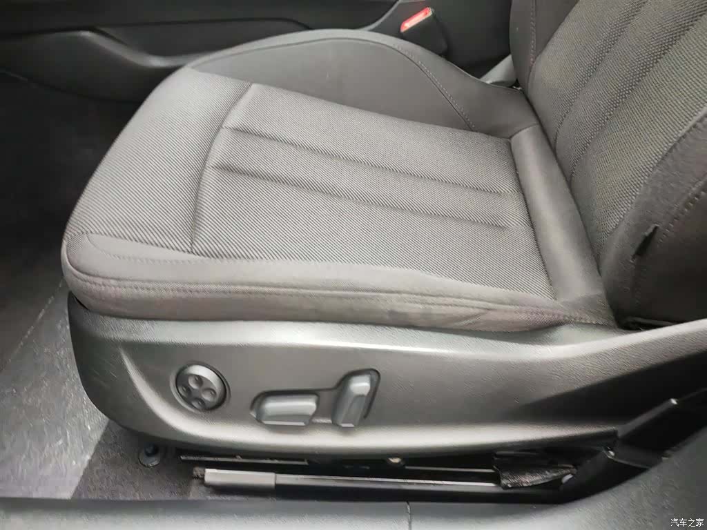 Audi A4L, 2020 20