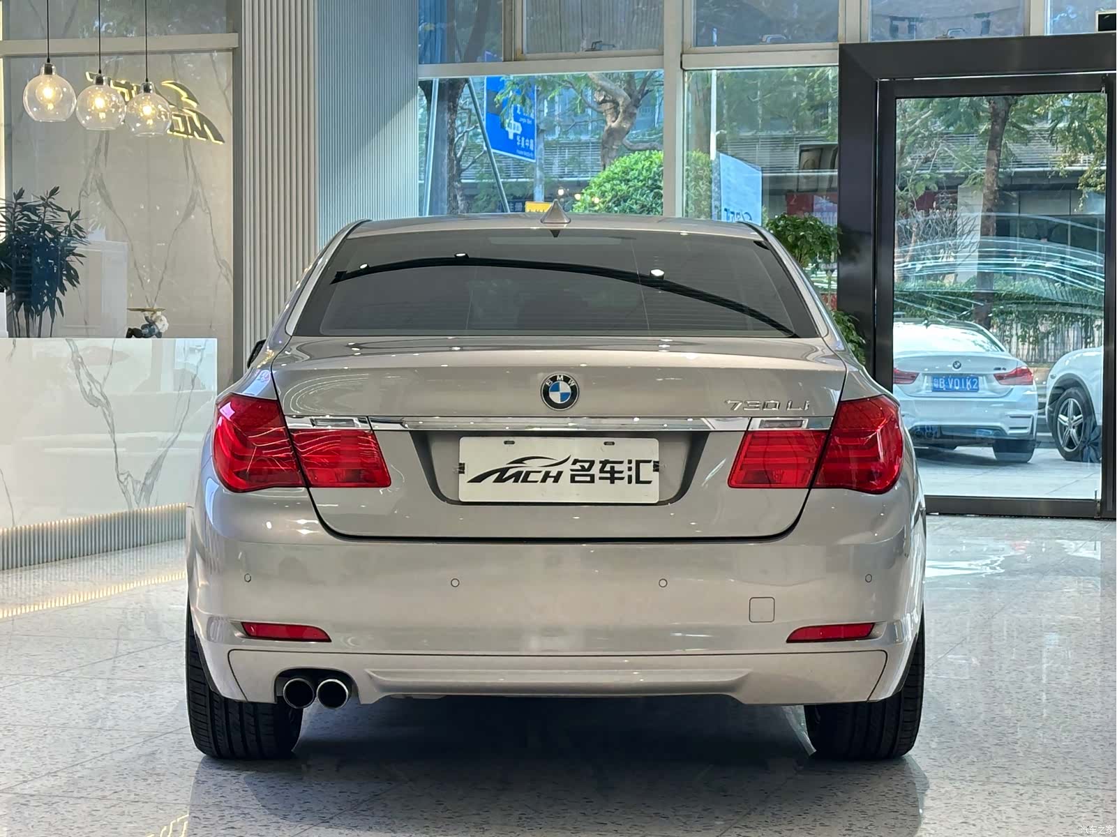 BMW 7 Series, 2011 4