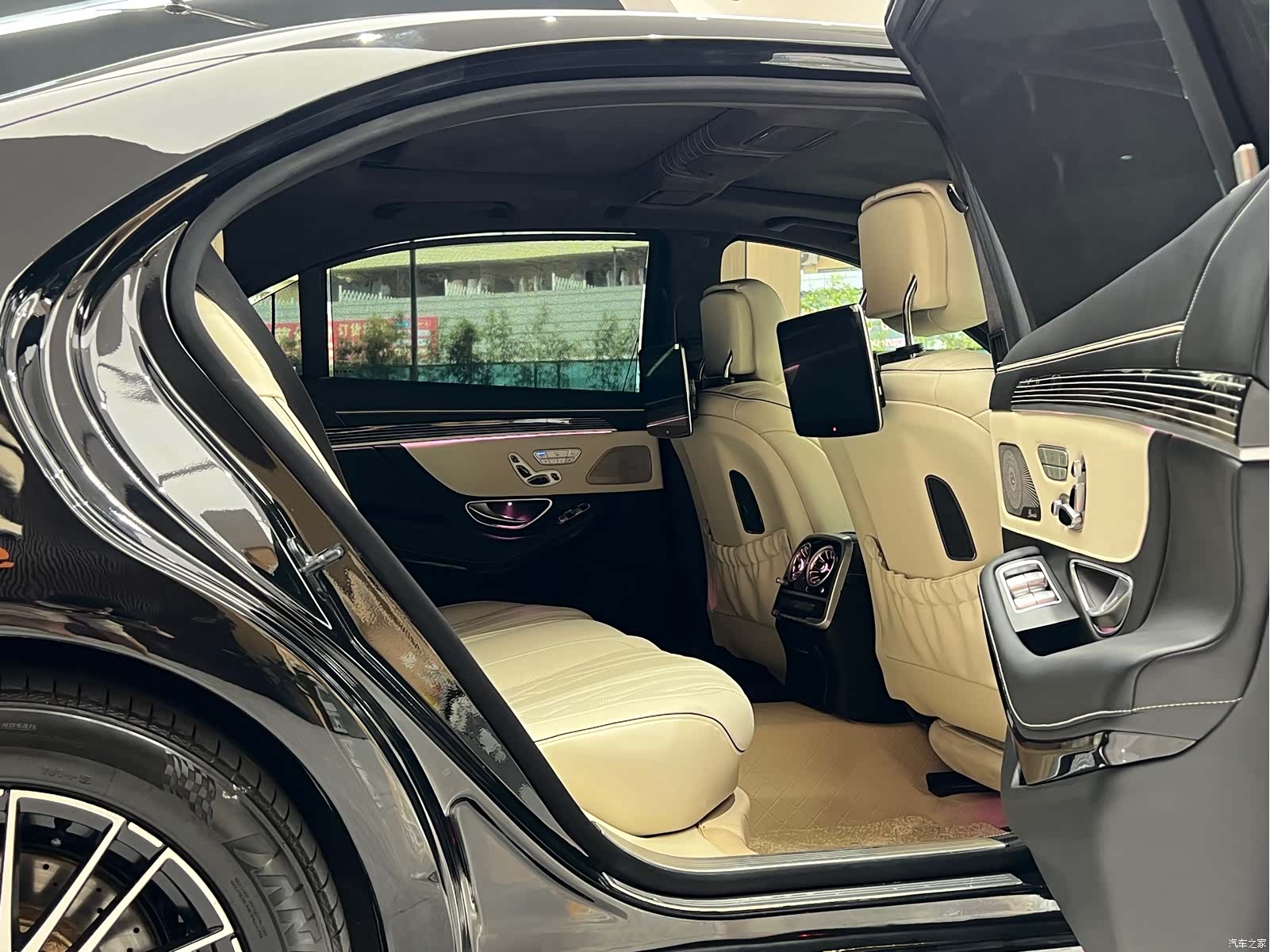Mercedes-Benz S-Class, 2011 27