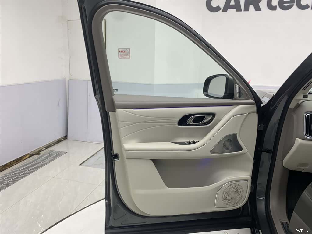 Geely M9, 1900 25