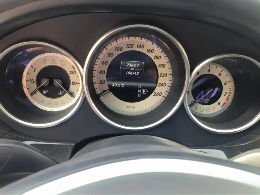 Mercedes-Benz CLS Mercedes-Benz CLS